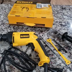 DEWALT 7.8 Amp Corded 1/2 in. Variable Speed Reversible Hammer Drill