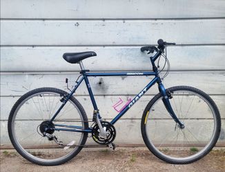 GIANT RICON MOUNTAIN BIKE
