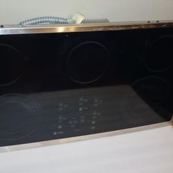 Glass cooktop GE Profile (P P980S M1SS)