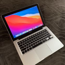 2011 13-inch Intel Core i5 MacBook Pro Laptop, 250GB HDD, 4GB RAM. macOS Big Sur Installed.