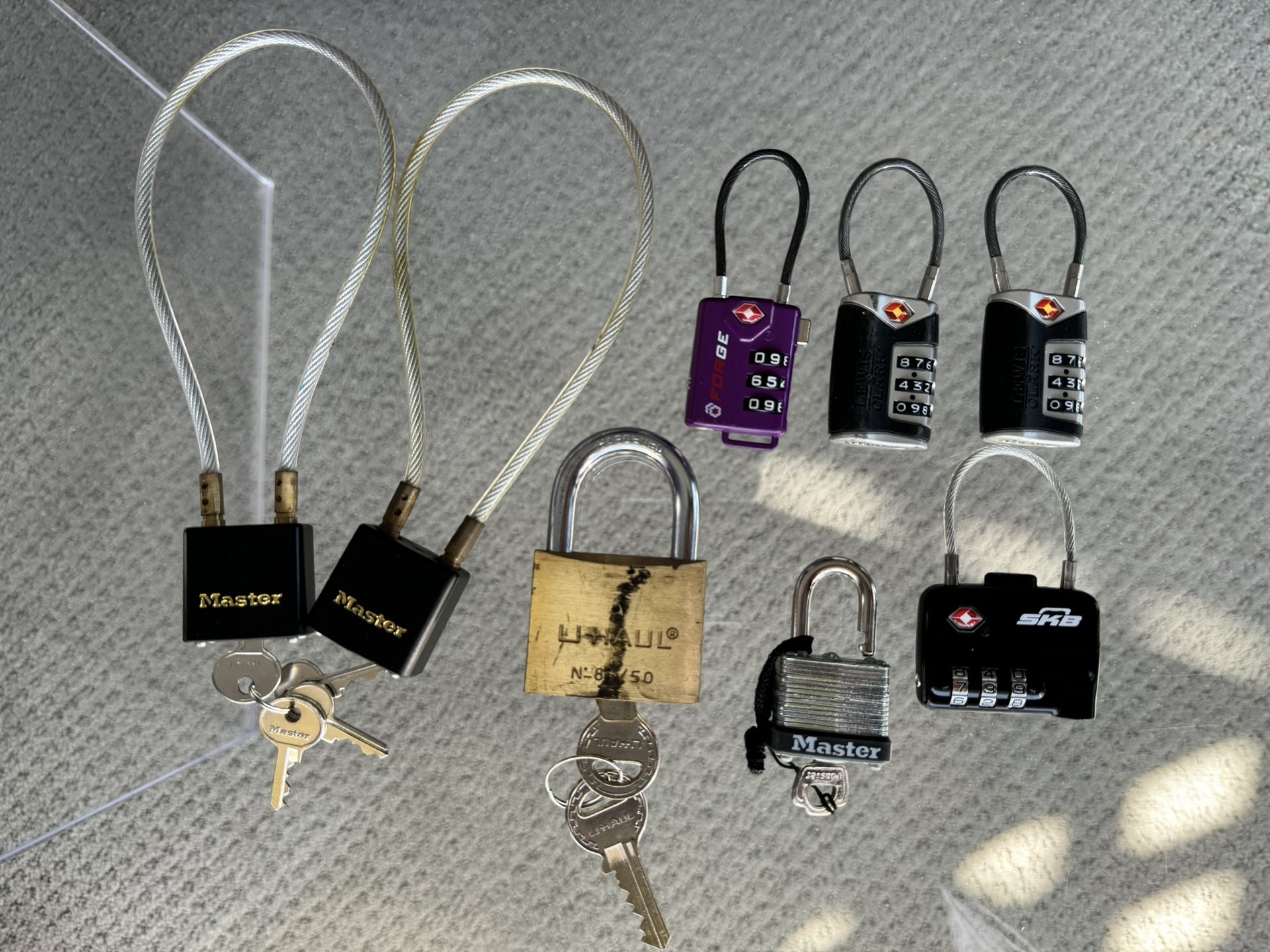 Master Locks 3pc w/keys - Uhaul Hardened Lock 1pc w/keys - Combination Laguage Travel Locks 4pc