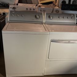Washer and dryer whirlpool gold very good condition