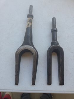 Snap-On air chisel fork.