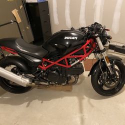 2008 Ducati Monster 695