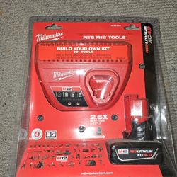 Milwaukee M12 Battery And Charger Kit