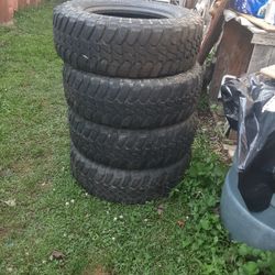 4 tires sizes 265/70R17 came uot of 07 chevy 1500