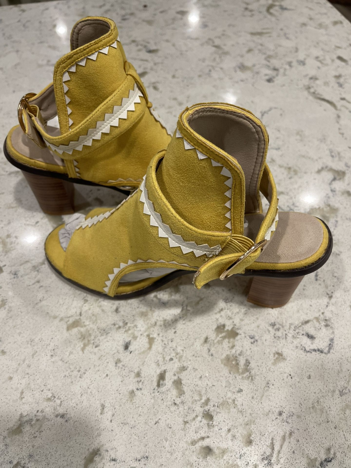Cutest Retro Inspired Shoes Ever!! Casual Or Dress SZ 9