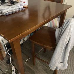 Laminate Wood Table And Chairs