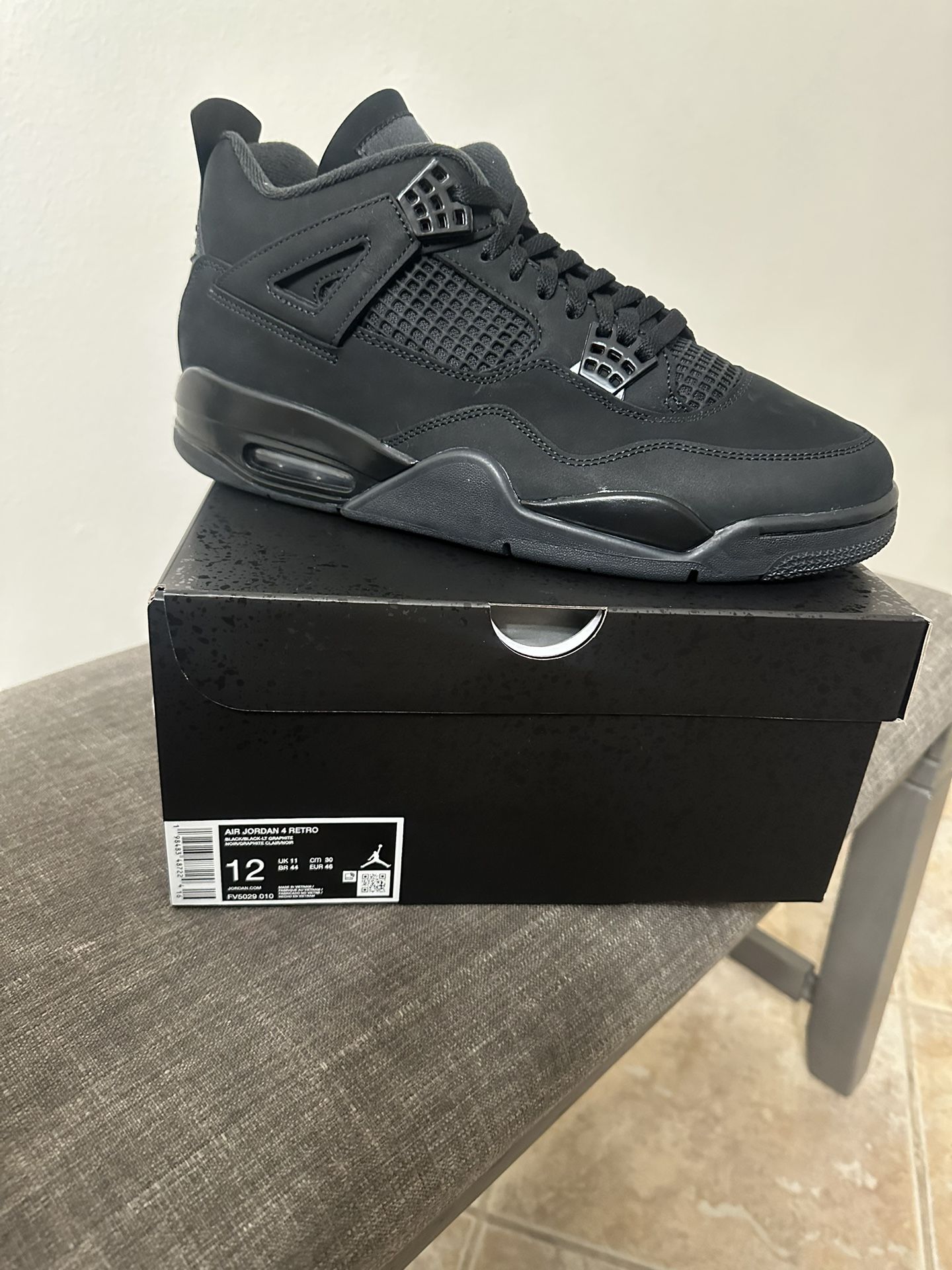 Jordan 4 BLACK CAT