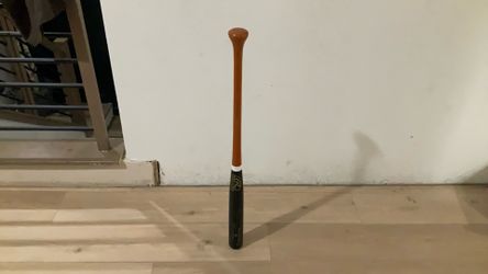 34 inch Rawlings big stick softball bat wooden