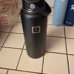 Water bottle