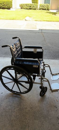 Standard Wheelchair with Footrests