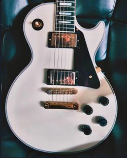 2020 Gibson Les Paul Custom in Alpine White