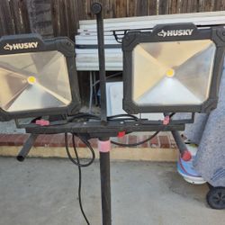 10,000-Lumen Twin-Head LED Work Light