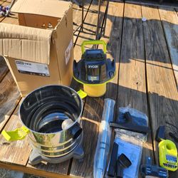 Ryobi 18V 4.75 wet/dry vacuum, battery, charger