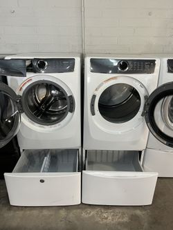 ๐ฅโจ ELECTROLUX ELECTRIC WASHER & DRYER SET WITH PEDESTALS! โจ๐ฅ