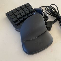 Razer Tartarus V2 Mechanical Gaming Keypad