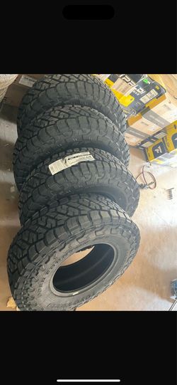 37x13.50 18 TOYO TRAILS