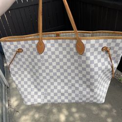 Louis Vuitton Purse