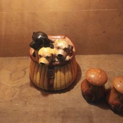Big Sky Carvers 3 Puppies Cookie Jar
