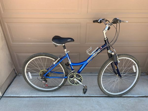 Diamondback Avenir Mountain Bike Blue w/kickstand & water bottle holder