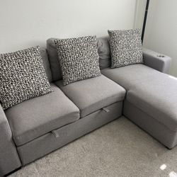 Couch (pullout) w/ chaise 4 USB Ports And Two Stainless Steel Cup Holders 