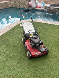 Toro self propelled lawnmower