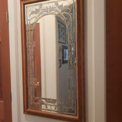 VINTAGE VENETIAN MIRROR