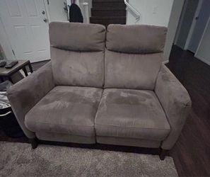 Reclining loveseat and reclining couch