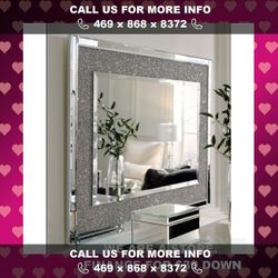 Kingsleigh Mirror Accent Mirror
