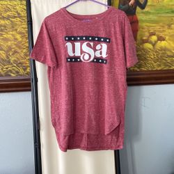 Women’s Large Royce Red Shirt 