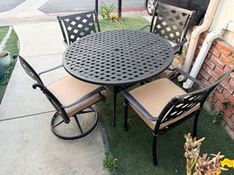 5pc. Heavy Cast AluminumOutdoor Patio Dining Table Set