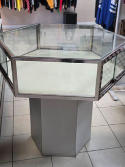 Hexagon retail display