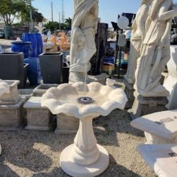 Concrete Birdbath / Cement Backyard Garden Outdoor Birdbath or Fountain or Planter Pot