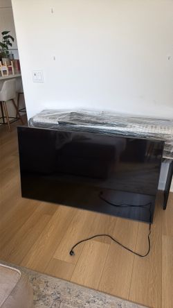 Samsung 55” 4K Smart TV