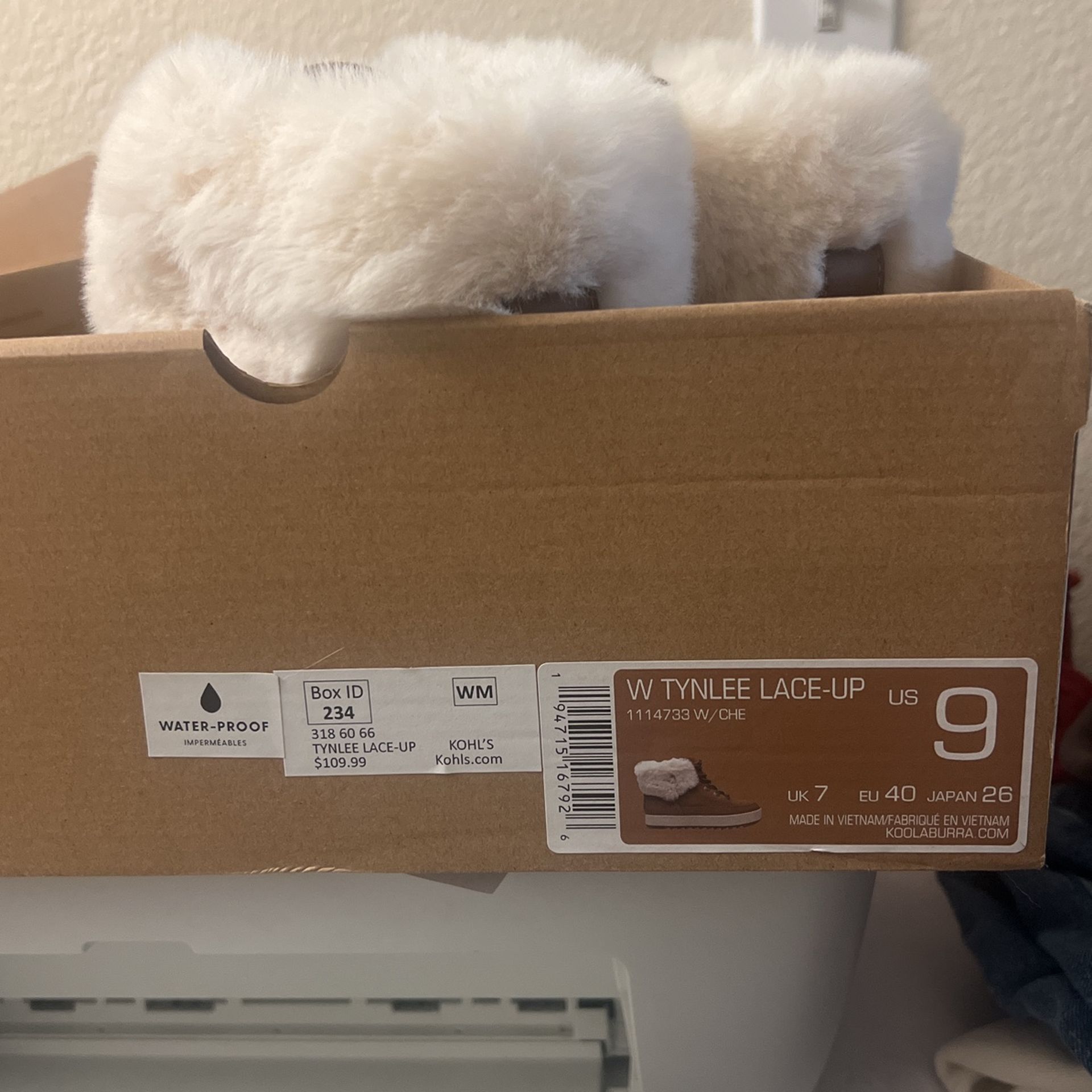 Kookaburra Fur Boots Size 9