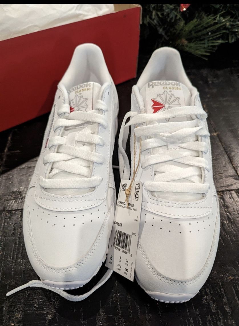 Reebok Classic Leather Sneakers . Brand New!