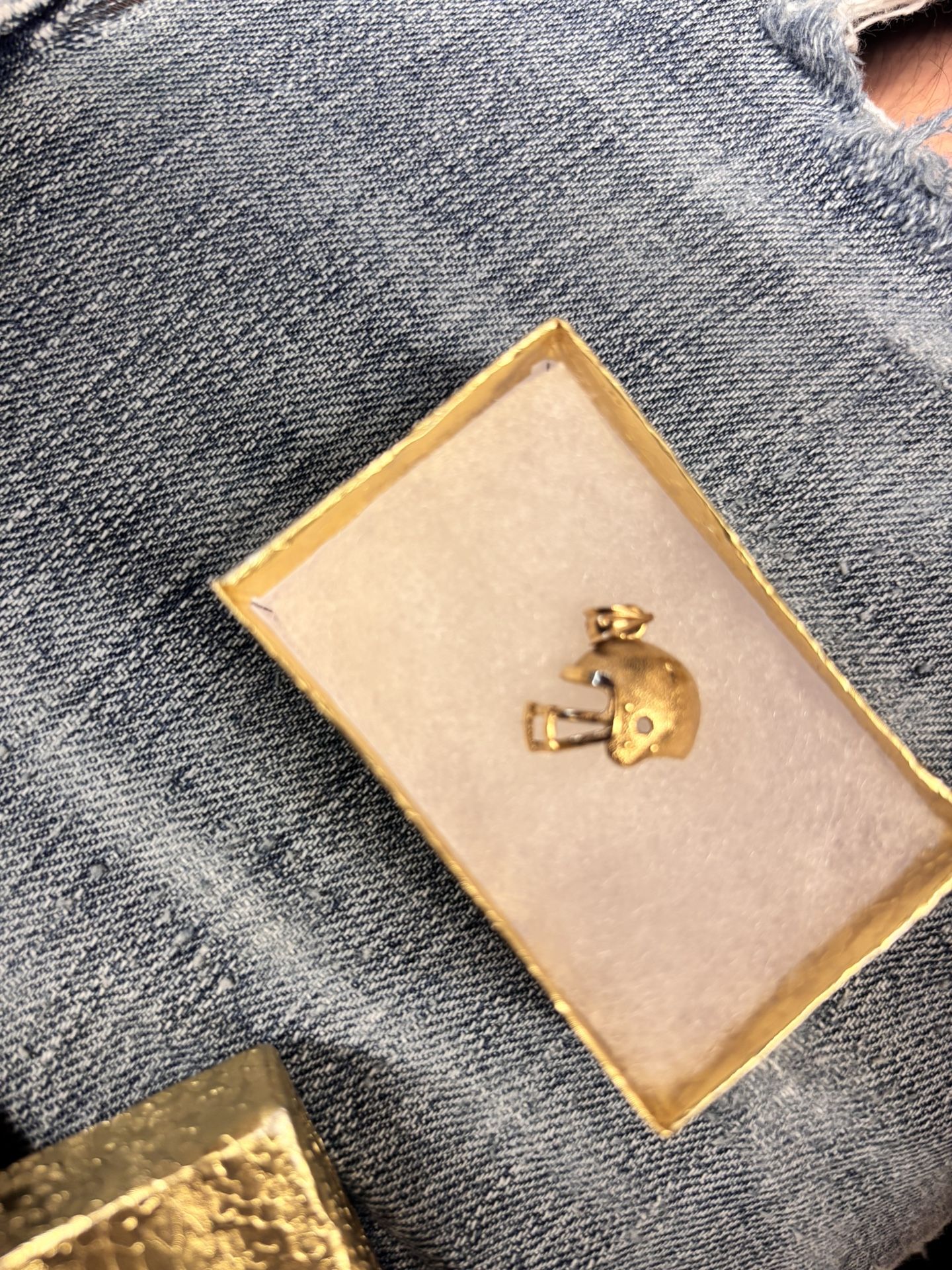 10k Gold football helmet pendant
