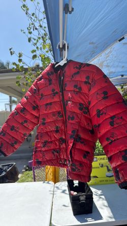 Kids Mickey Mouse Red Puffer Jacket size 3T