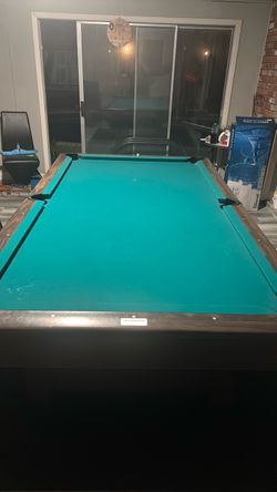8ft Brunswick pool table