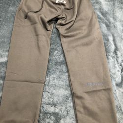 Essentials Sweatpants.   S,m,l,xl