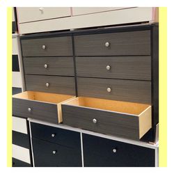 Dresser / Eight drawers dresser