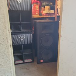 bajos 18 y bosinas 15 jbl 2200