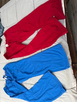 Two koi cargo petite small scrub pants
