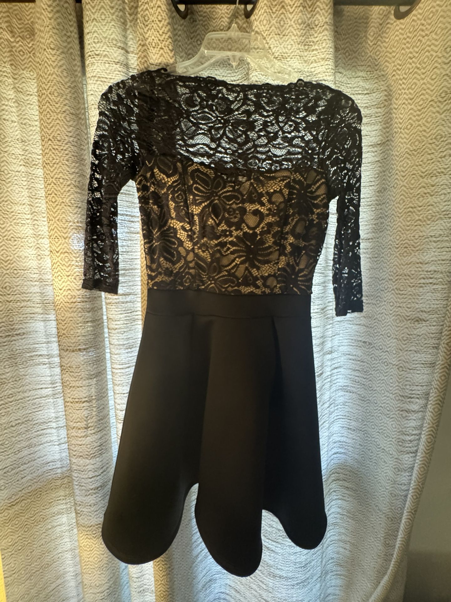 Gorgeous Black Lace Winter Formal Dress (short)