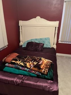 Quen  Bed 