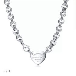 Tiffany Choker