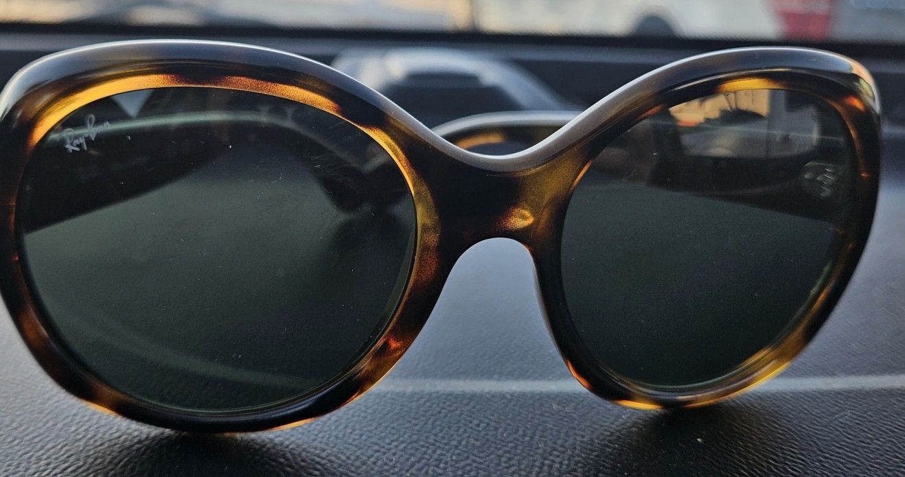 Ray-Ban Highstreet Round Sunglasses (WOMANS)