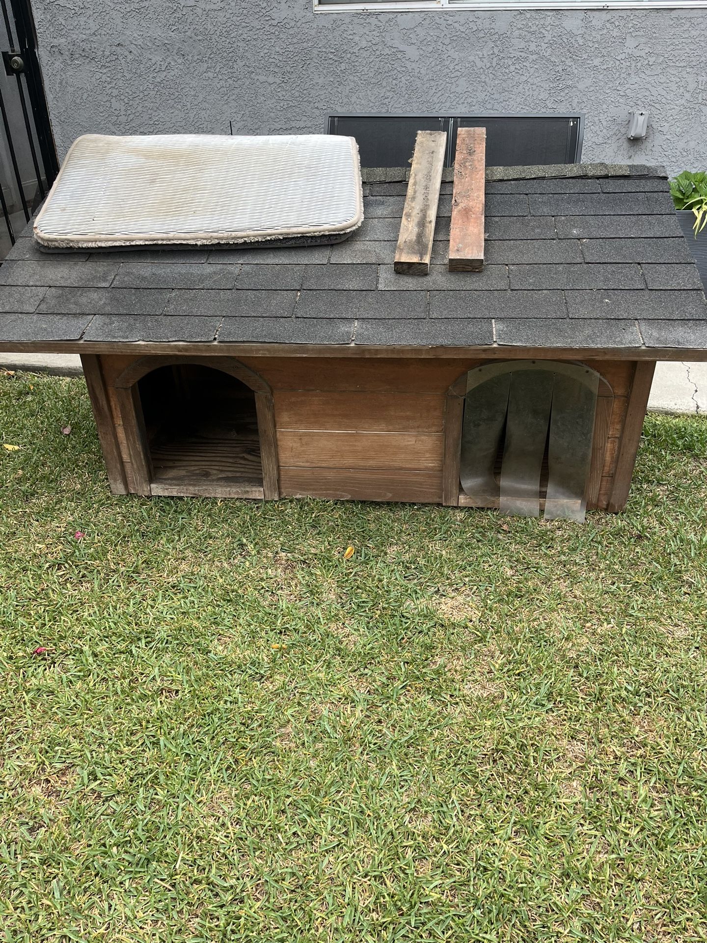 Dog House Free