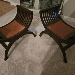 Antique pair of X shaped curule style chairs